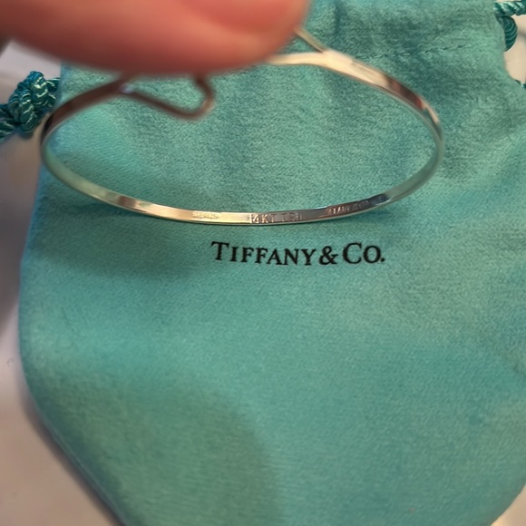 Tiffany and Co sterling heart bracelet - Picture 3 of 10